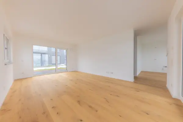 Neubau-Erstbezug-Maisonette-Wohnung mit Balkon und Gartenanteil in Ortsrandlage von Vilshofen
