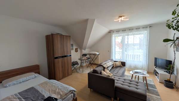 Investieren in Wohnqualität: Vermietete Balkonwohnung als attraktive Kapitalanlage