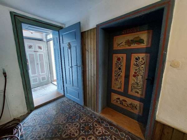 Historisches Lehrerhaus mit urigem Flair sucht handwerklich begabte Mieter