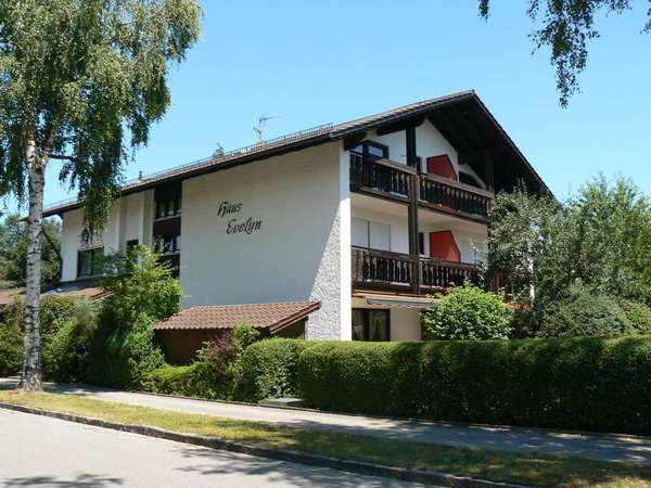 Zwei Häuser mit Tiefgarage in Bestlage von Bad Füssing