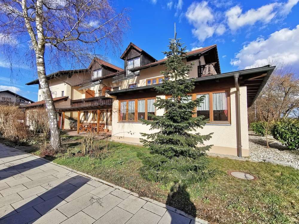 Zwei Häuser mit Tiefgarage in Bestlage von Bad Füssing - Image 1