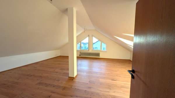 Helle 47-m²-Dachgeschosswohnung in Pocking