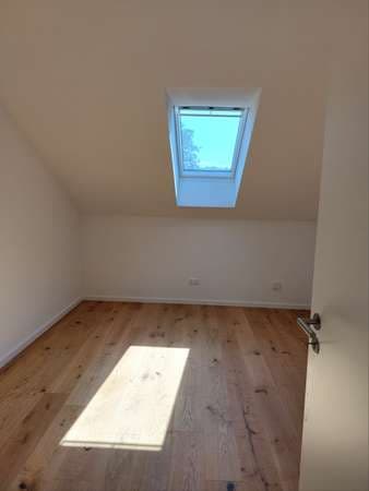 3-Zimmer-Maisonettewohnung mit Südterrasse und Garten im kernsanierten Schulhaus von Schwaibach