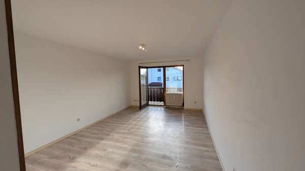 Ruhig wohnen mit Balkon – gepflegte Eigentumswohnung in Bad Füssing-Würding